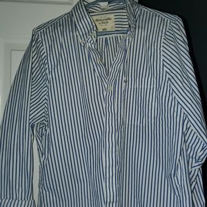 AMERICAN Eagle Button-Up Shirt